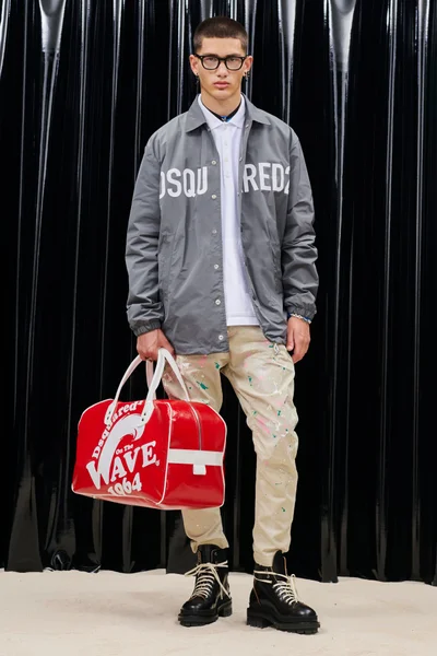 Look 12